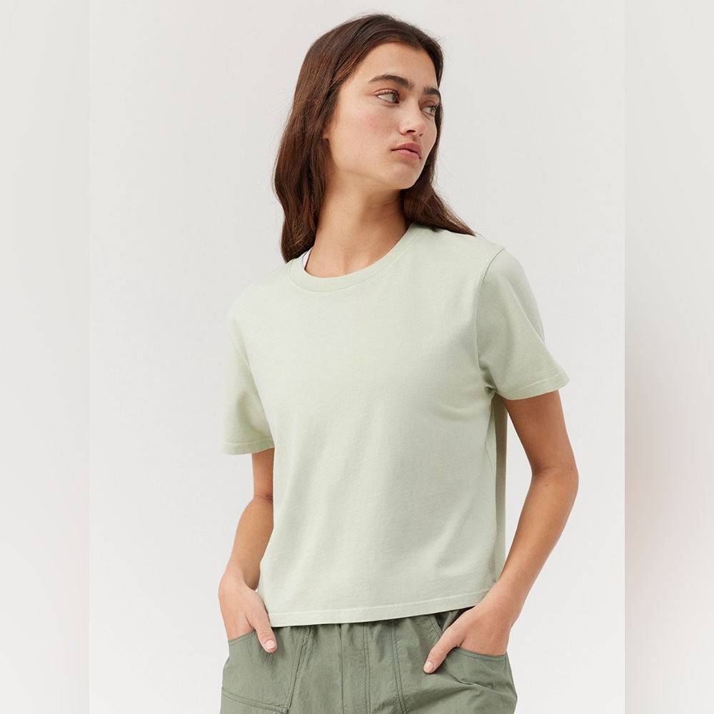Outdoor Voices Everyday Short Sleeve T-shirt in‎ Silt Green